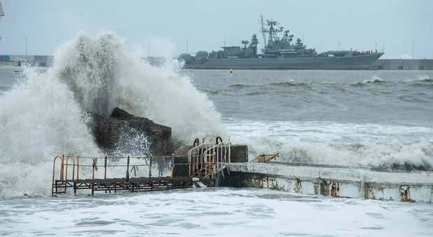 La "tempesta del secolo" respinge anche la flotta russa del Mar Nero: le conseguenze per la guerra