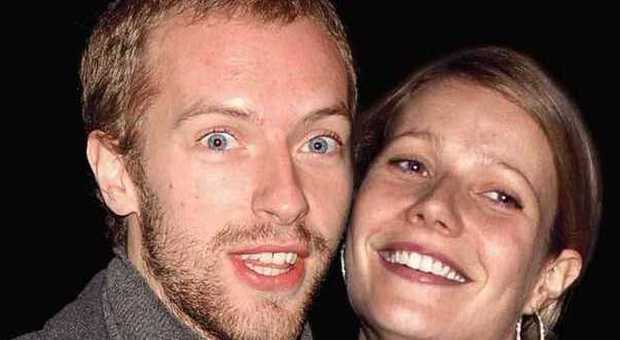 Gwyneth Paltrow e Chris Martin si separano, l'annuncio insieme: «Siamo innamorati ma è meglio stare lontani»