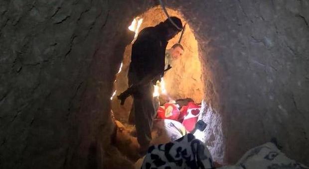 Sinjar, scoperta la città sotterranea dell'Isis: i tunnel usati per difendersi dai curdi
