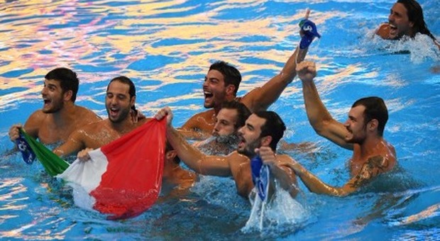 Pallanuoto, Italia campione del mondo: Spagna battuta 10-5. Festa azzurra in piscina