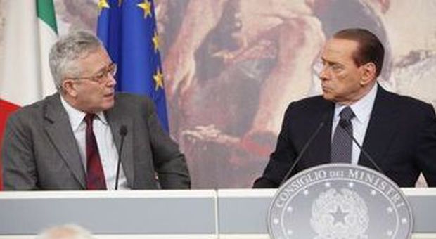 Giulio Tremonti e Silvio Berlusconi (foto Alessandro Di Meo - Ansa)