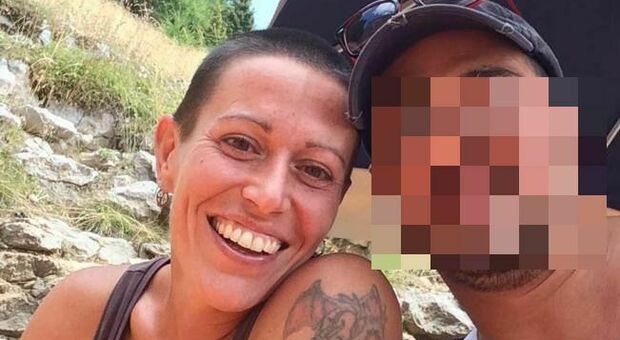 Trento, uccide l'ex moglie con un'accetta e poi tenta il suicidio: l'uomo era agli arresti domiciliari per violenze