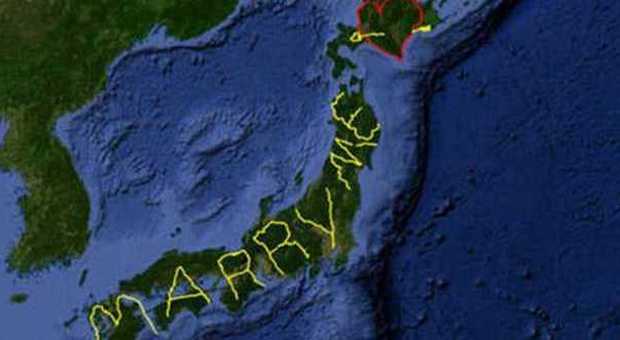 Scrive "sposami" sul Giappone: 7.163 km ​per la proposta di matrimonio