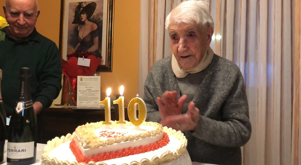 Cilento, compleanno da record: nonna Rosa spegne 110 candeline