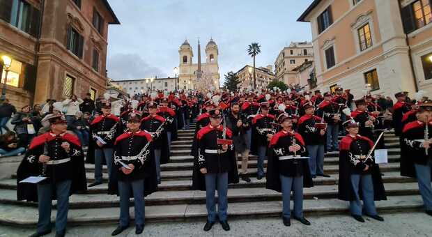 Il concerto della banda dei militari dà il via alla 27esima edizione di Capri Hollywood