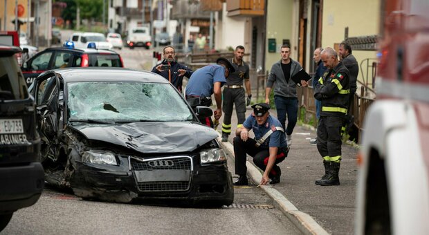 Santo Stefano di Cadore, i rilievi dell'incidente dopo la strage provocata dall'Audi di Angelika Hutter
