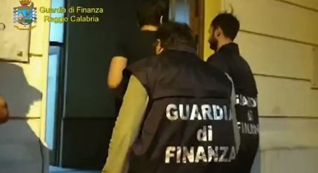 'ndrangheta, fondi pubblici alle cosche: 8 arresti a Reggio Calabria. «Predate le casse del Comune»