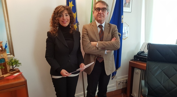 Il sindaco Stefania Signorini con il direttore generale di Arpam Giancarlo Marchetti