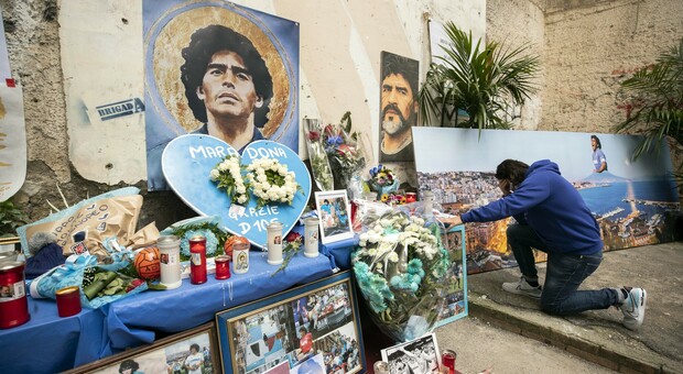 Maradona senza pace: verso l'apertura di un'inchiesta sul ritardo nei soccorsi e spunta un altro figlio segreto