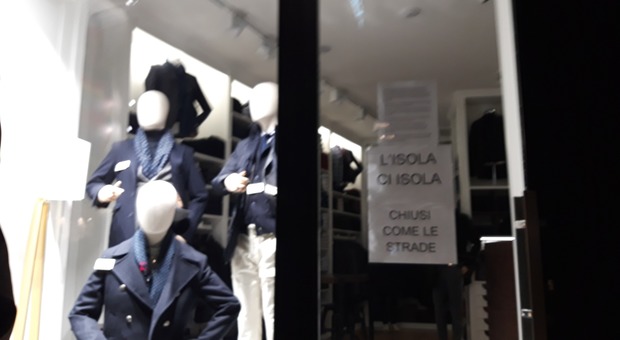 «Isola pedonale in via Moro da sospendere», scatta la serrata dei commercianti a Frosinone
