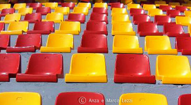 Biglietti falsi per le partite del Lecce: il pagamento avveniva tramite buoni Amazon. Individuati due uomini