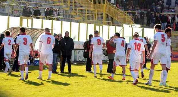 Calcio, crisi Perugia: ritiro a Roma Santopadre: «Lavoreremo sulla psiche»