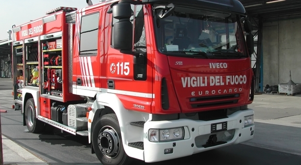 Roma, fiamme in scuola materna a Ponte di Nona: a fuoco tre locali