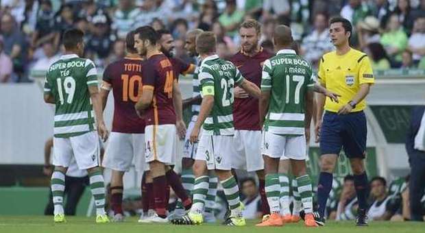 La Roma sconfitta 2-0 a Lisbona con lo Sporting: problemi in difesa, attacco abulico, Szczesny luce e una sola ombra