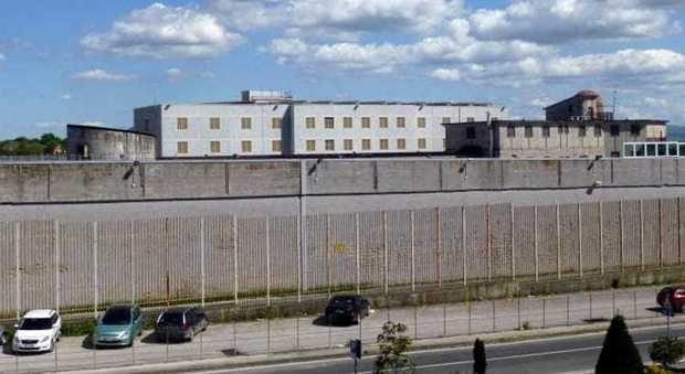 Due agenti aggrediti nel carcere di Ariano Irpino: «Sistema flop»