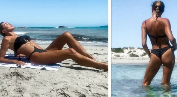Alba Parietti in bikini a Formentera a 62 anni. L'hater: «Devi fare più squat». Lei risponde così