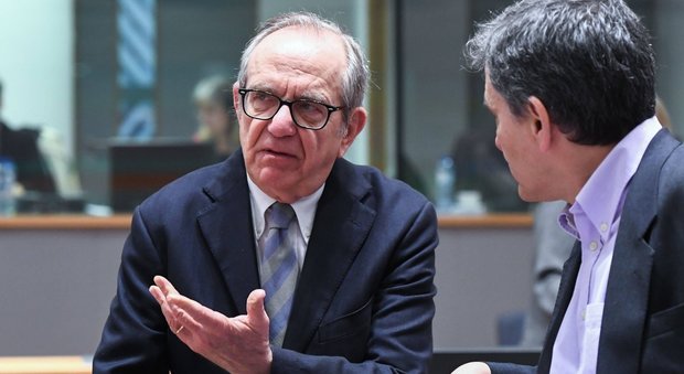 Padoan: «Per la Commissione Ue l'Italia è un elemento di incertezza»