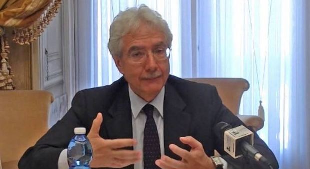 Bankitalia, il direttore Rossi: «Stop a vendita obbligazioni da sportello»