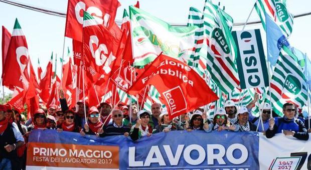 Napoli, primo maggio coi sindacati in piazza: «Al Sud non è festa»