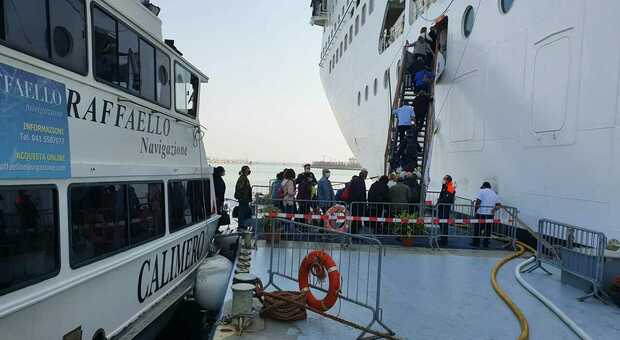 Venezia. Turista perde la nave da crociera, la polizia lo accompagna al porto di Dubrovnik