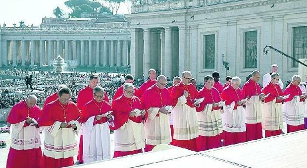 Il Papa e i 21 nuovi cardinali, un conclave sempre meno italiano e al prossimo Sinodo avanza la fronda dei porporati dei 'Dubia'