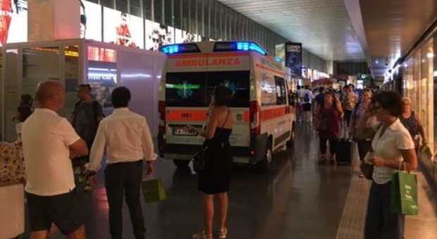 Roma, donna trascinata dal vagone della metro, Atac: «Già assunti provvedimenti interni»