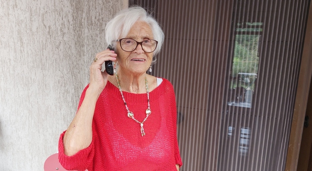 Terni, nonna Luciana (92 anni): «Così ho incastrato i truffatori che volevano rubarmi 4mila euro»