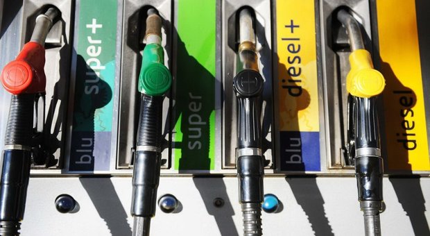 Consumi petroliferi in calo a marzo: -6,3%