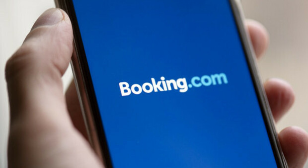 Booking. com, il sito di prenotazioni accusato di evasione in Italia: «153 milioni di Iva non versati»