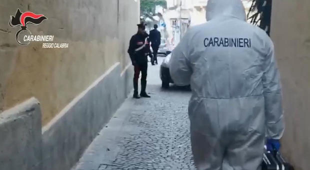 Coronavirus, gli sparano per un video sui controlli: due arrestati