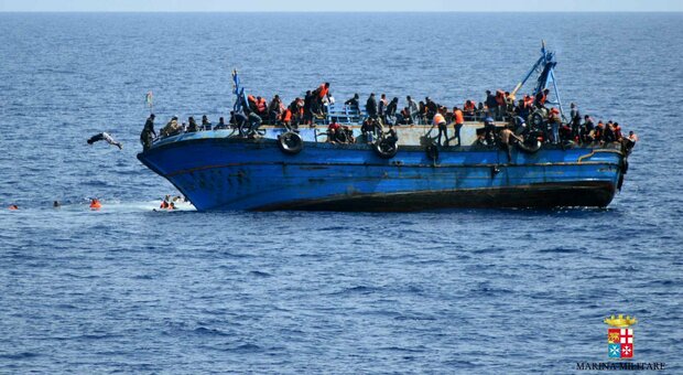 Migranti, arrestati in Tunisia 10 trafficanti di esseri umani: erano a capo dell'organizzazione