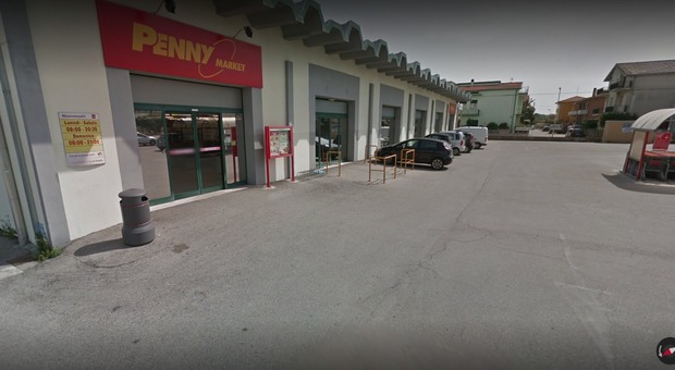 Furto nella notte al Penny Market di Roseto: scassinata la cassaforte