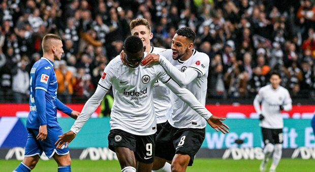 Euro avversari, Eintracht a valanga: 4-2 e torna in zona Champions