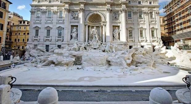Roma, Fontana di Trevi è senza acqua: via ai lavori di manutenzione