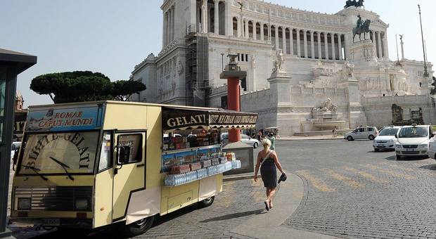 Roma, proroga anche sui camion bar: «Nuove postazioni solo in estate»