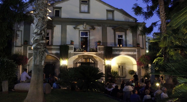 Uno spettacolo di luci per chiudere la stagione di «Live in Villa Di Donato»