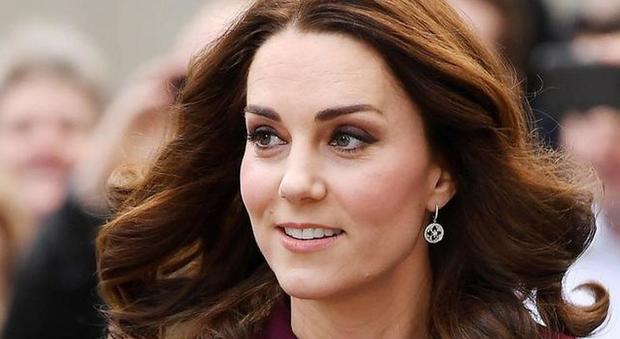 Kate Middleton, la richiesta particolare che fa in aereo: «Lo pretende sempre»
