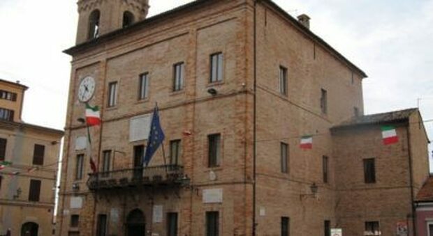 Un vigile e due politici sono positivi al Covid: s catta l’sos nel palazzo municipale di Castelfidardo