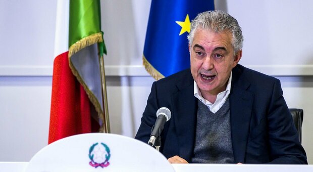 Covid, Arcuri: «Un italiano su 36 è stato contagiato. Vaccino? Complicato se terza ondata»