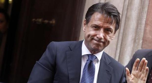 Conte, ipotesi governissimo Draghi dietro lo scontro tra premier e Renzi