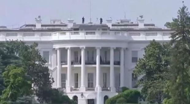 Washington, spari davanti alla Casa Bianca: il presidente è in Florida