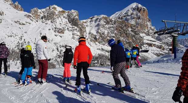 Neve: avvio anticipato per lo sci. Un trionfo a Cortina 2mila sulla pista