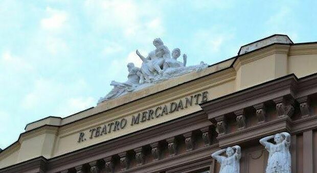 Il teatro Mercadante di Napoli