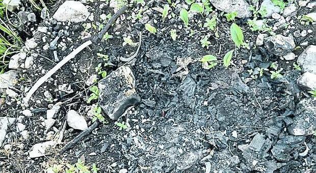 Latina, trovato scheletro carbonizzato di un uomo: forse è vittima di un rogo estivo