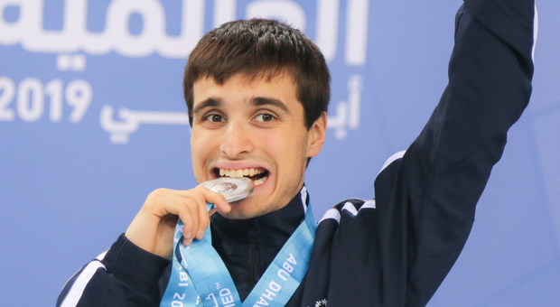 19 marzo: il momento della premiazione ai giochi mondiali Special Olympics per Federico Badessi