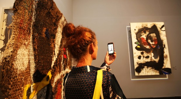 Miró saluta Napoli con 50.000 visitatori e 7.000 bambini