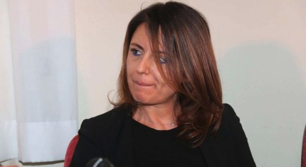 Laura Siani, pm a Lecco, trovata morta in casa: «Probabile suicidio». Aveva 44 anni