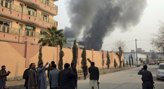 Afghanistan, attacco a sede Save the Children: almeno 2 morti e 14 feriti. Isis rivendica