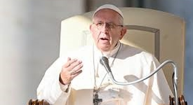 La denuncia di Papa Francesco, in tanti paesi non c'è acqua potabile ma non manca la fornitura di armi