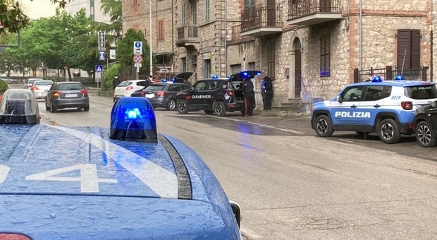 Perugia super controlli di polizia e carabinieri. Chiusi due locali